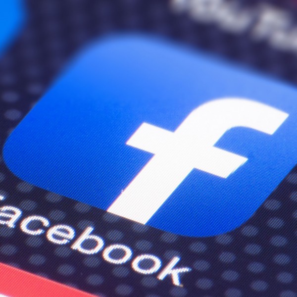 Visite a nossa página do Facebook